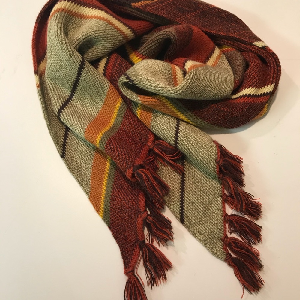 Collection 18 Scarf - Picture 3 of 7